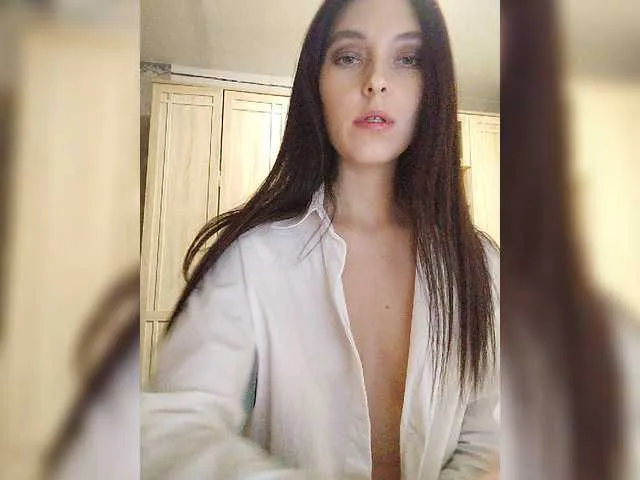 Live sex webcam photo for Lisa666-2 #277238881