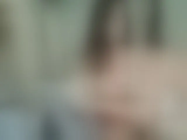 Live sex webcam photo for Lisa666-2 #277320634