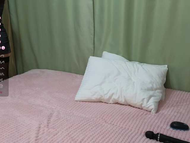 Live sex webcam photo for Lisa666-2 #277699339