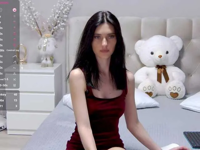 Live sex webcam photo for Lisa666-2 #291240931