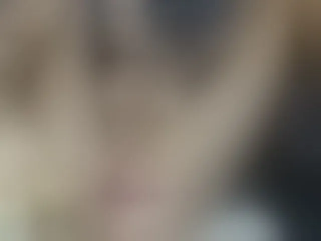 Live sex webcam photo for LisaAkira #294001858