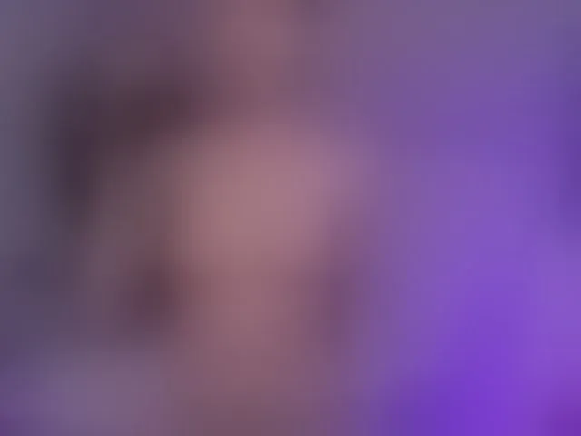 Live sex webcam photo for LisaAnn #277749697