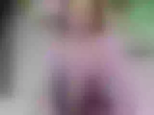 Live sex webcam photo for LisaAnn #277905660