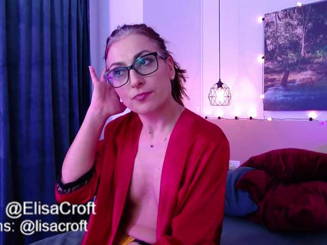 Live sex webcam photo for LisaCroft #272229331