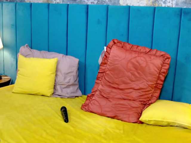 Live sex webcam photo for LisaCroft #292074048