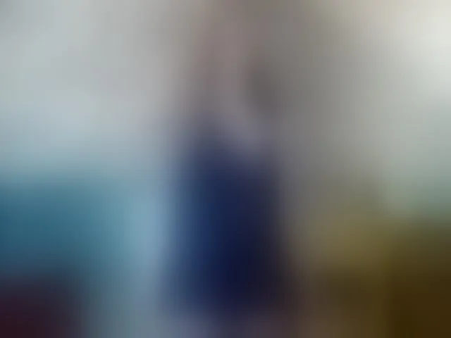 Live sex webcam photo for LisaCroft #292580704