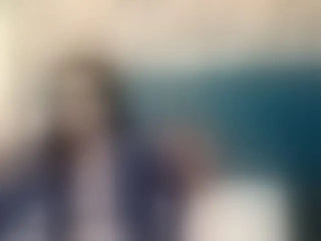 Live sex webcam photo for LisaCroft #292659636