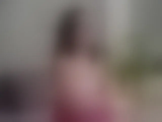 Live sex webcam photo for LisaCroft #292908558