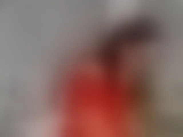 Live sex webcam photo for LisaCroft #293042036