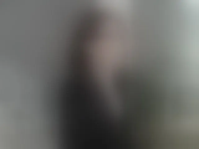 Live sex webcam photo for LisaCroft #293154051