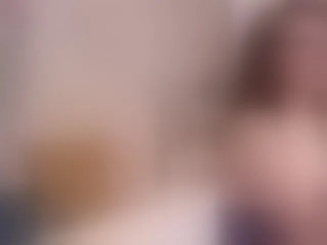 Live sex webcam photo for LisaCroft #293727479
