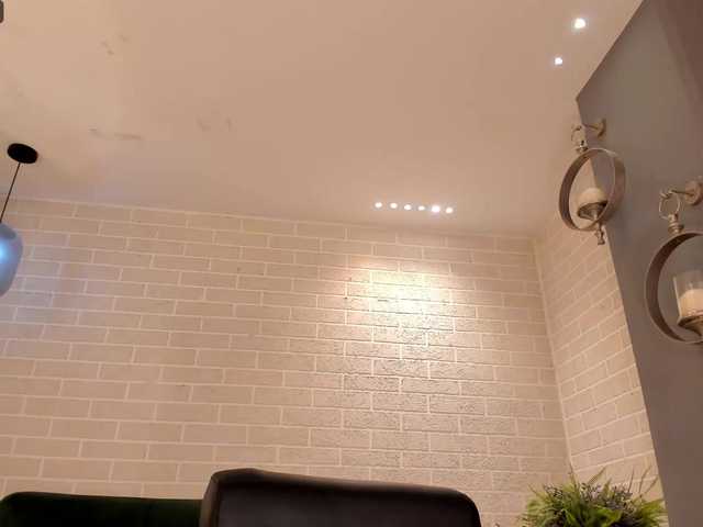 Live sex webcam photo for LisaFlowers #275974217