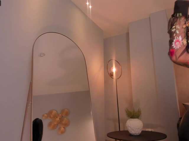 Live sex webcam photo for LisaFlowers #276160712