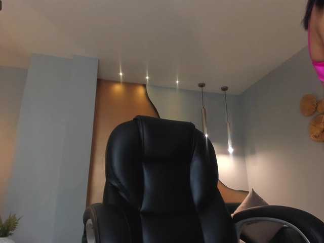 Live sex webcam photo for LisaFlowers #276191676