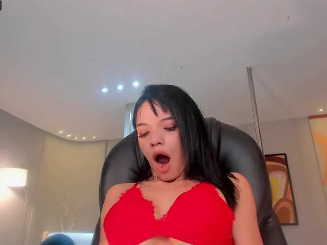 Live sex webcam photo for LisaFlowers #276419381