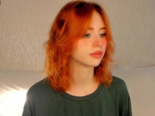 Live sex webcam photo for LisaFromWonderland #275800577