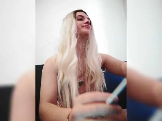 Live sex webcam photo for LisaGasay #276114492