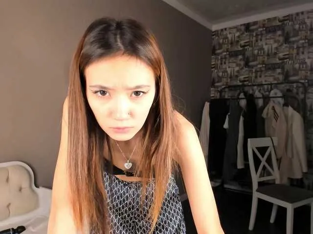 Live sex webcam photo for LisaHyun #277768641