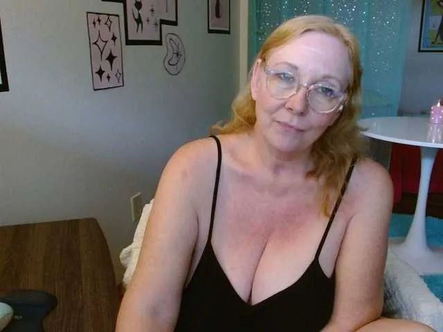 Live sex webcam photo for LisaLinny #291123012