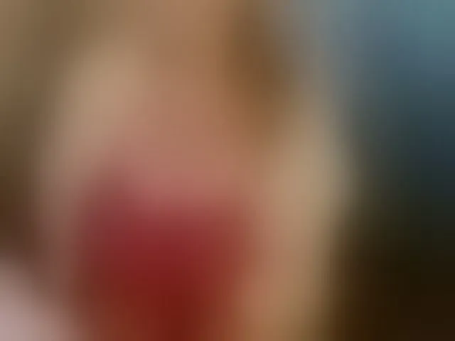 Live sex webcam photo for LisaLinny #292675827