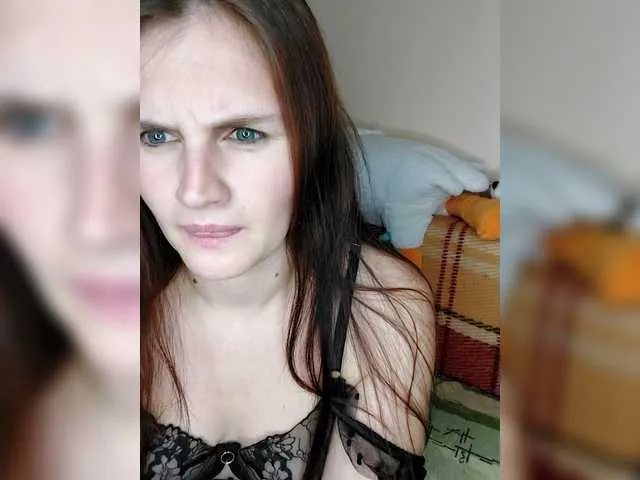 Live sex webcam photo for LisaLovHoney #292009443