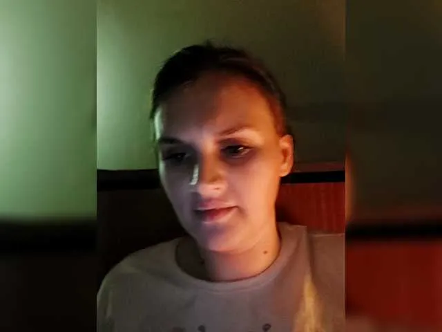 Live sex webcam photo for LisaLovHoney #292029212