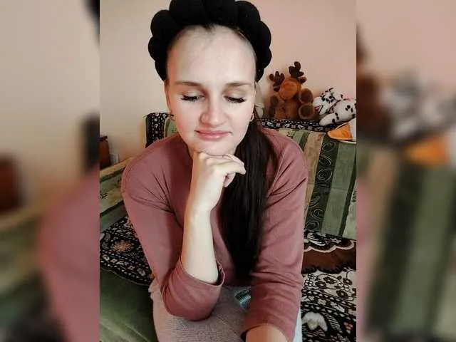 Live sex webcam photo for LisaLovHoney #292134355