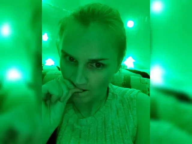 Live sex webcam photo for LisaLovHoney #292209044