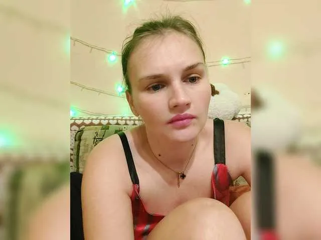 Live sex webcam photo for LisaLovHoney #292240841