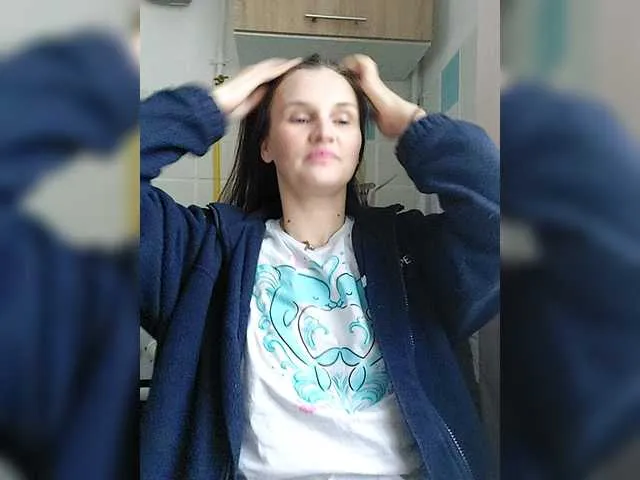 Live sex webcam photo for LisaLovHoney #292289933