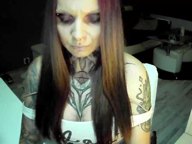 Live sex webcam photo for LisaModel #278109392