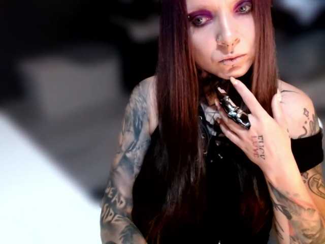 Live sex webcam photo for LisaModel #278178104