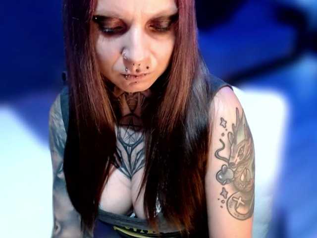 Live sex webcam photo for LisaModel #278204225