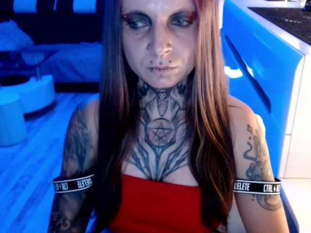 Live sex webcam photo for LisaModel #278302595