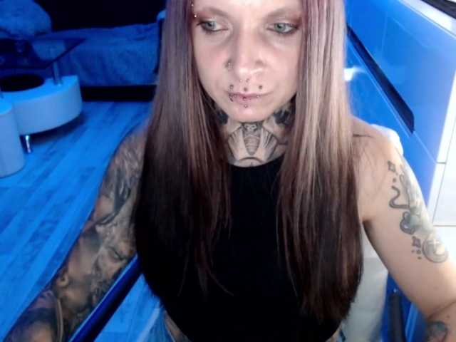 Live sex webcam photo for LisaModel #278393502