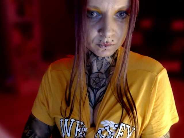 Live sex webcam photo for LisaModel #289223271