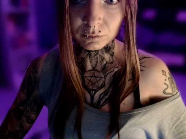 Live sex webcam photo for LisaModel #289597574