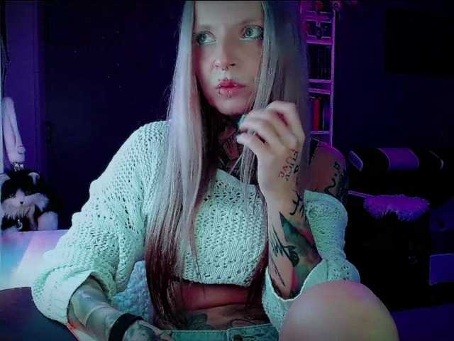 Live sex webcam photo for LisaModel #291220798