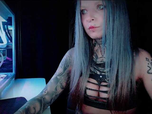 Live sex webcam photo for LisaModel #291308609