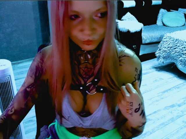 Live sex webcam photo for LisaModel #291635768