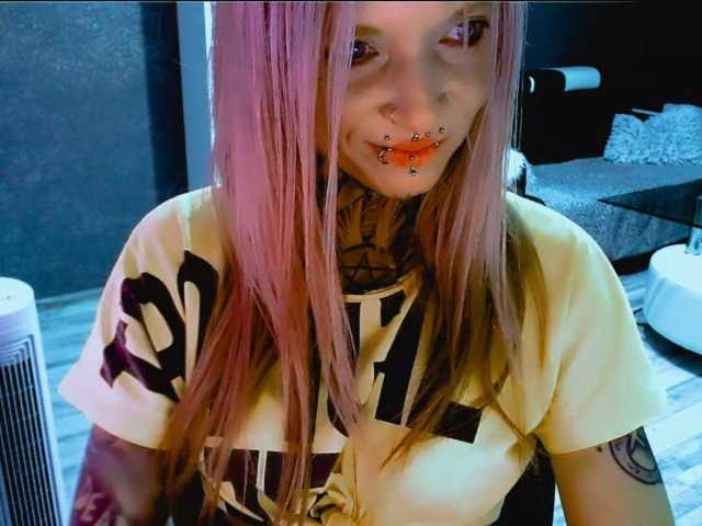 Live sex webcam photo for LisaModel #291687944