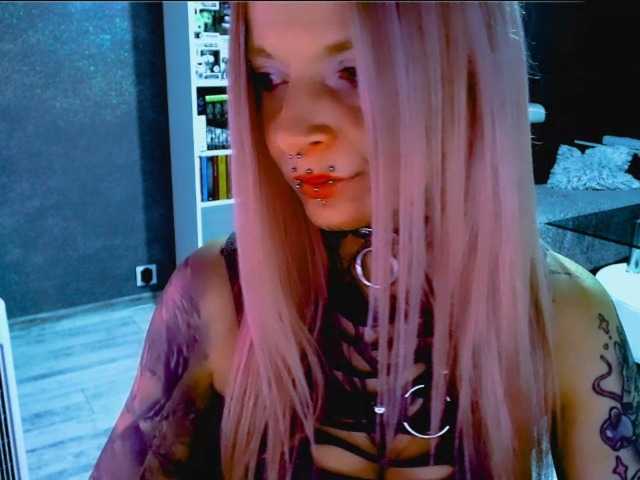 Live sex webcam photo for LisaModel #291695043