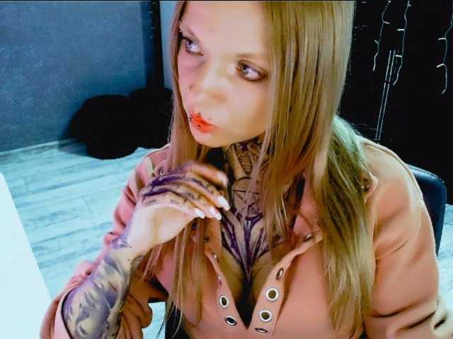 Live sex webcam photo for LisaModel #291894459