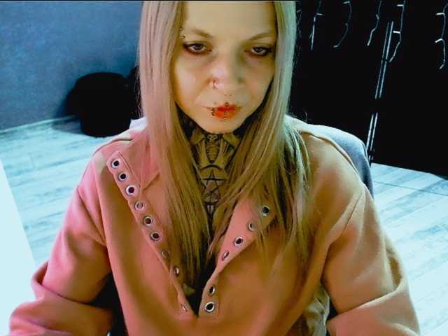 Live sex webcam photo for LisaModel #291988407