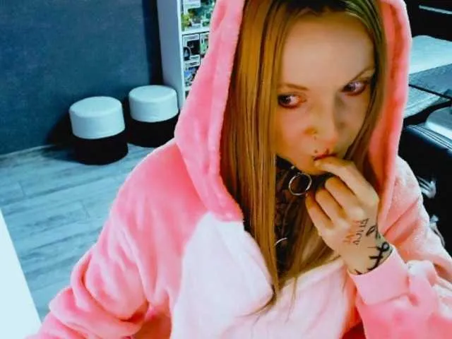 Live sex webcam photo for LisaModel #292170342