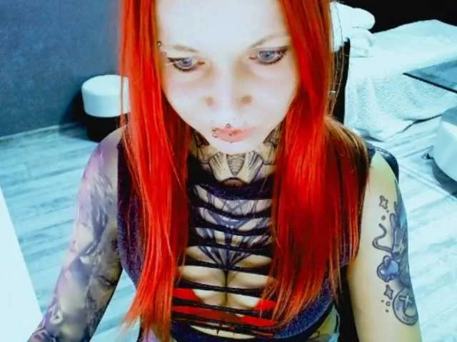 Live sex webcam photo for LisaModel #292269570