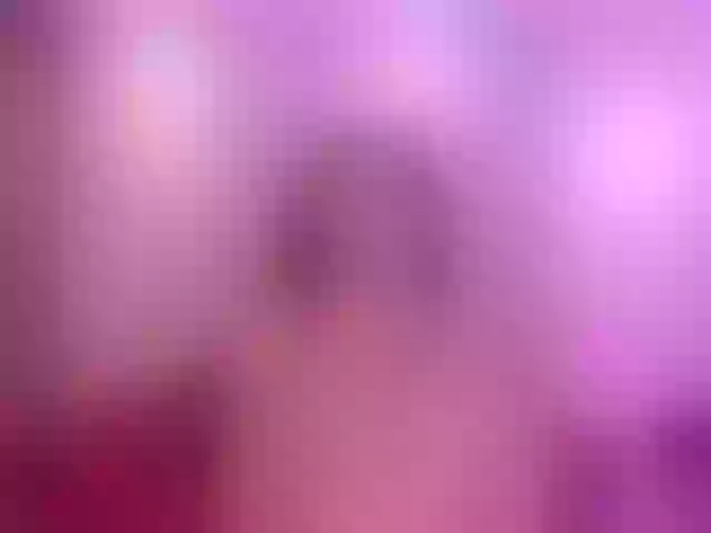Live sex webcam photo for LisaMonroe #275703395