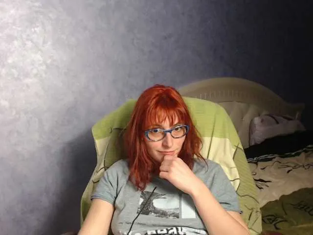 Live sex webcam photo for LisaSweet23 #273340285