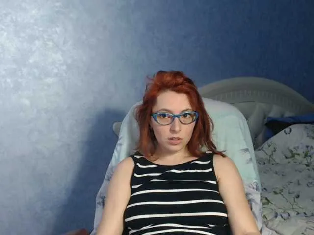 Live sex webcam photo for LisaSweet23 #273526694