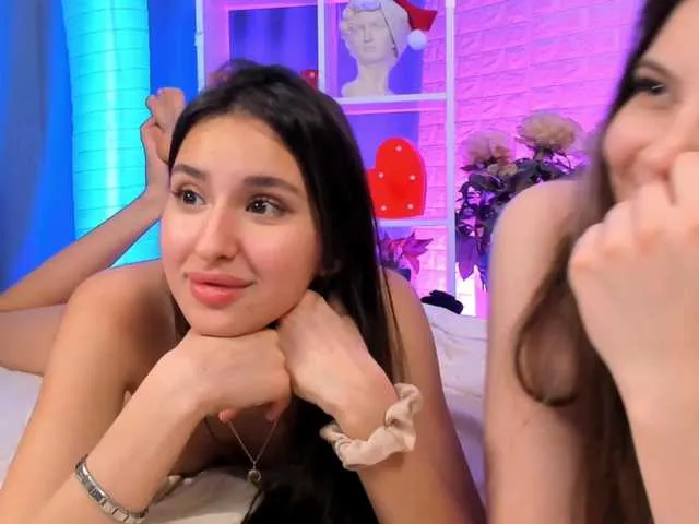 Live sex webcam photo for LisaTiffany #271714963